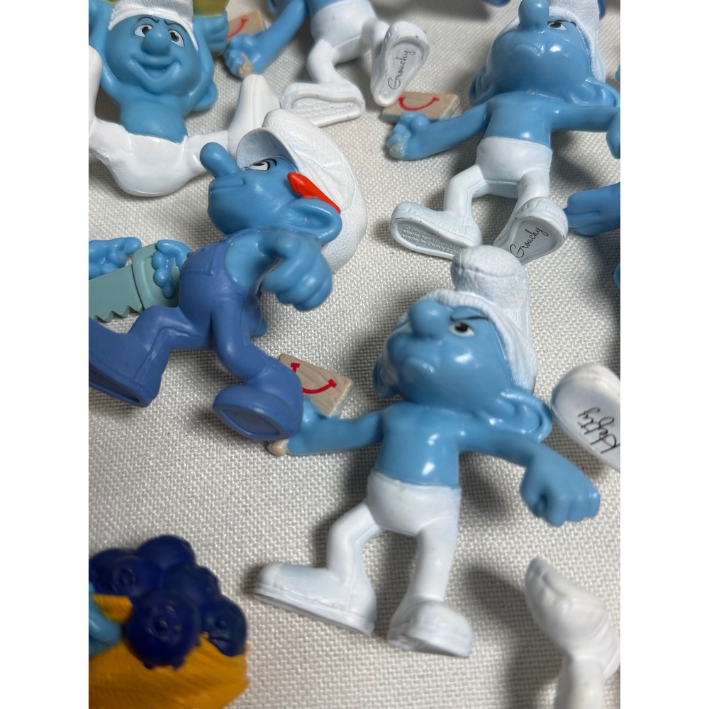 Vintage Smurfs PVC Figure Lot Papa Smurf Smurfette Mixed Collectible Toys - Picture 8 of 11